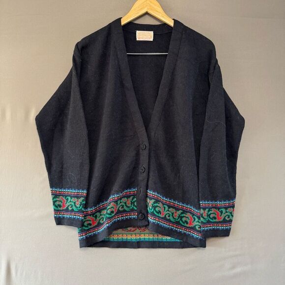 Pendleton Women’s Black Cardigan Sweater Size Medium 100% Virgin Wool Vintage - Picture 1 of 9